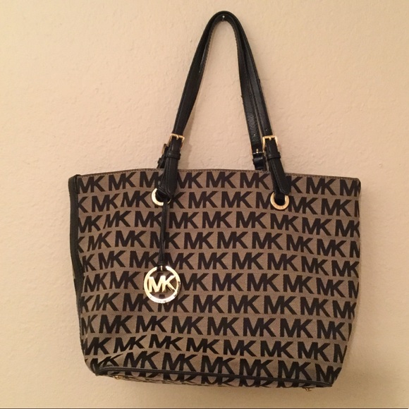 Michael Kors Handbags - Michael Kors tote